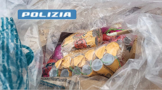Maxi sequestro di botti illegali a Trofarello, nel Torinese. Arrestato un 28enne